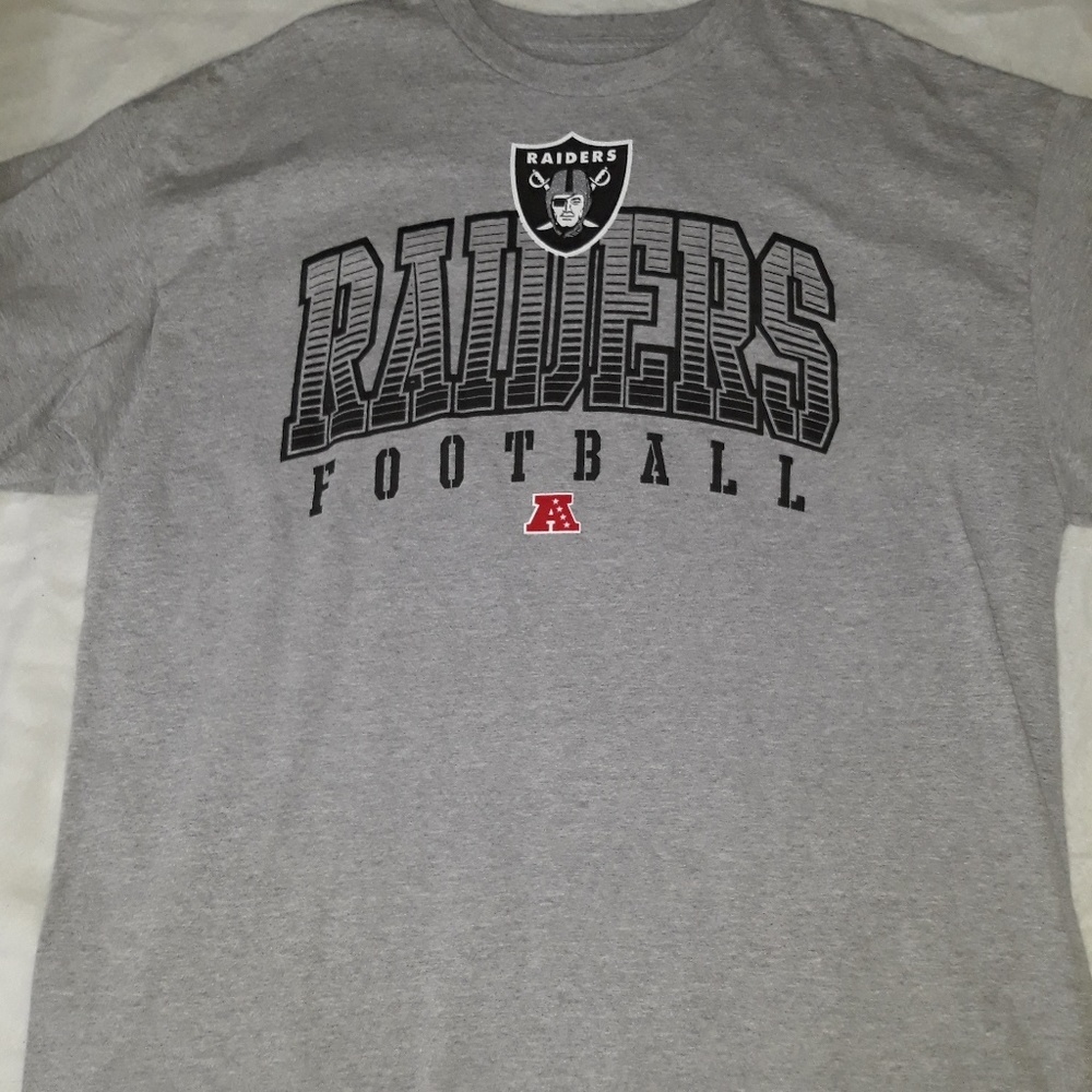 SOLD! NFL Team Apparel Oakland Raiders Men's 2xl
